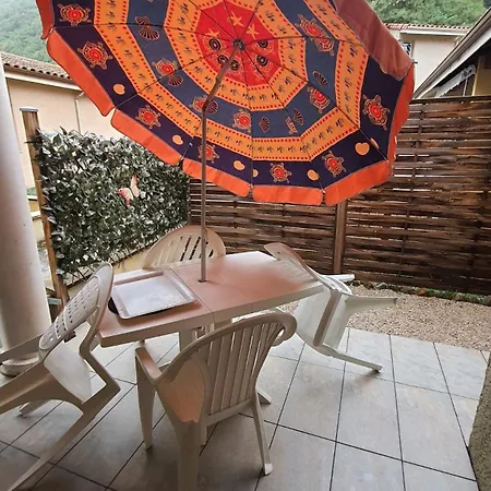 Casa de Férias Joli T2 Climatise 70 Dans Un Ecrin De Verdure 04000 Digne-les-Bains