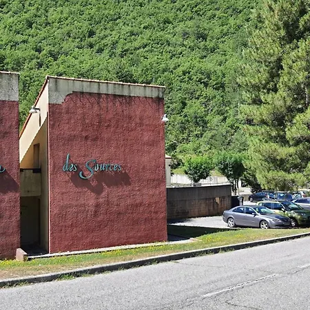 Casa de Férias Joli T2 Climatise 70 Dans Un Ecrin De Verdure 04000 Digne-les-Bains